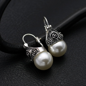 fashion pearl earring 85582