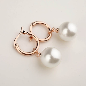 Italina pearl earring 82562