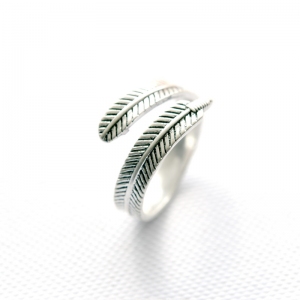 Allencoco feather shape open ring  10347