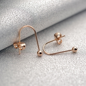 R.A hook earring   125779