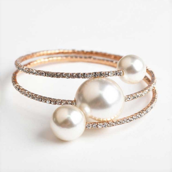 R.A pearl bracelet  180216