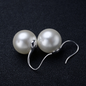 Rigant pearl earring  87825