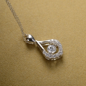 Rigant zircon necklace  77551