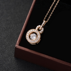 Rigant zircon necklace  