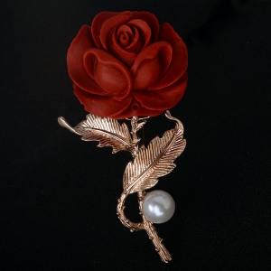 Rigant plastic flower brooch  537320