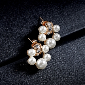 R.A Korean version of fashion diamond stud earrings (small) 120271