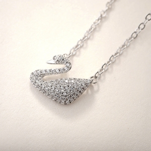 Allencoco swan necklace  30723902