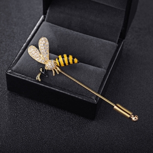 R.A bee brooch    850234