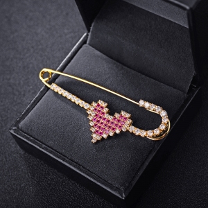 R.A heart brooch  850244