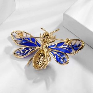 R.A bee brooch  850427