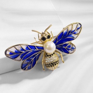 R.A bee brooch  850427