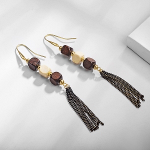 R.A wood bead tassel earring  821627