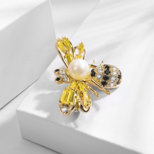 R.A bee brooch  850472