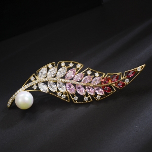 R.A leaf brooch  850496