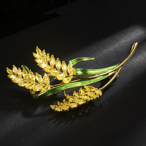 R.A golden zircon grain brooch  850380