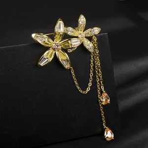 R.A zircon flower brooch  850409