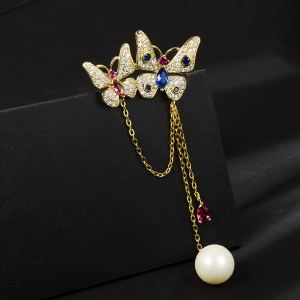 R.A butterfly brooch  850410