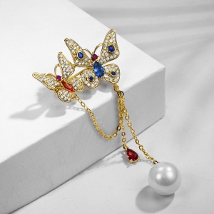 R.A butterfly brooch  850410