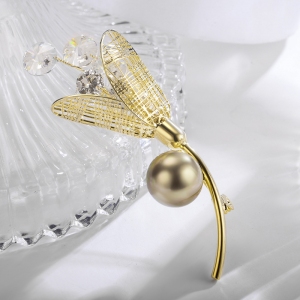 R.A pearl brooch  850488